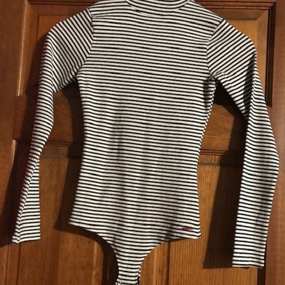 PHILANTHROPY BLACK & WHITE TURTLENECK BODYSUIT- HELP ME CLEAN MY CLOSET!! - Picture 2 of 3